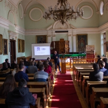 Ősz Előd próbaórát tart egyháztörténelemből