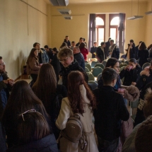 A KPTI hallgatói beszélgetnek a vendégekkel