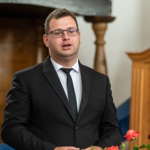 Lajos József illyefalvi lelkipásztor a vártemplom történetéről mesél