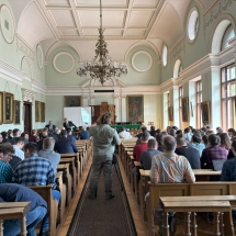 A könyvbemutató hallgatósága a KPTI dísztermében