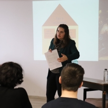 Éles Éva próbaórát tart