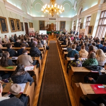 A Nyílt nap résztvevői a Díszteremben (Kiss G)