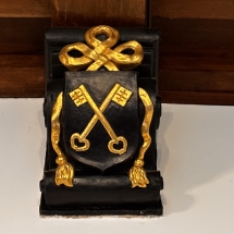 Péter kulcsai a "tanterem" falán