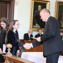 A jó eredményt elért diákok jutalmazása